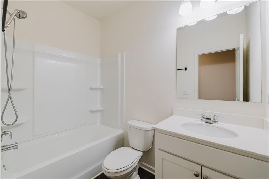 186 Valimar Drive Property Photo 39