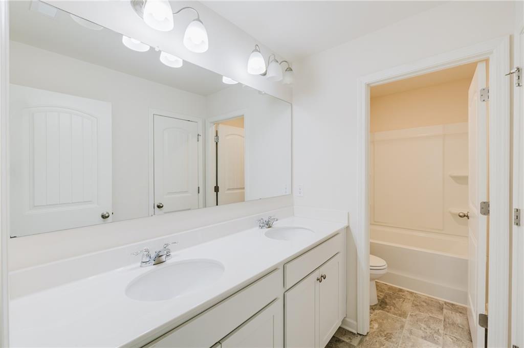 186 Valimar Drive Property Photo 65