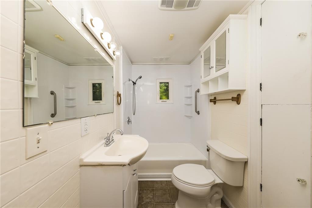 113 Eason Street Property Photo 14
