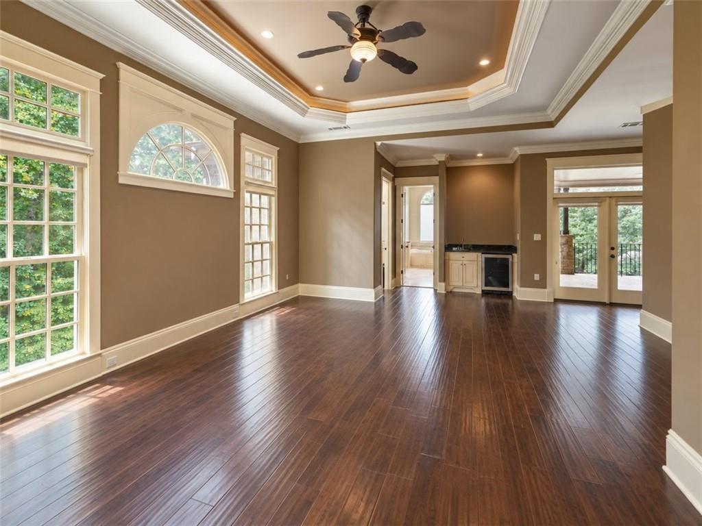 1011 Highgrove Drive Property Photo 10