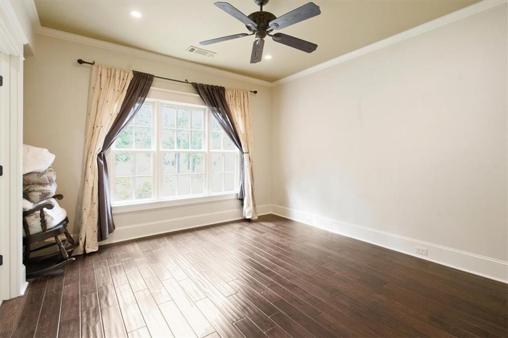 1011 Highgrove Drive Property Photo 46