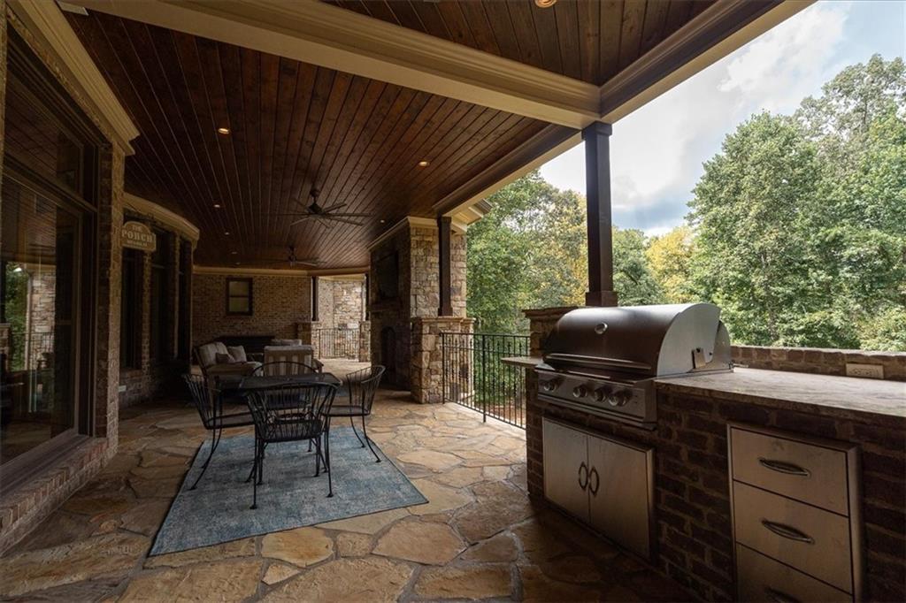 1011 Highgrove Drive Property Photo 71