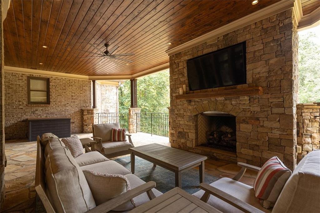 1011 Highgrove Drive Property Photo 72