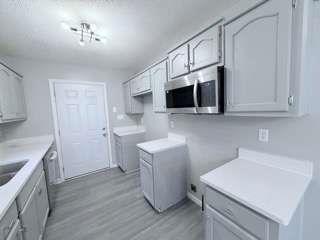 2125 Cedar Avenue Property Photo 8