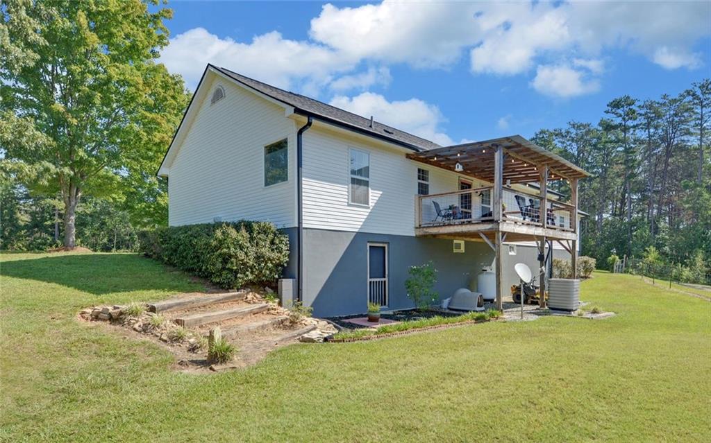 4264 Highway 105 Property Photo 5