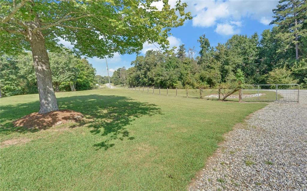 4264 Highway 105 Property Photo 7
