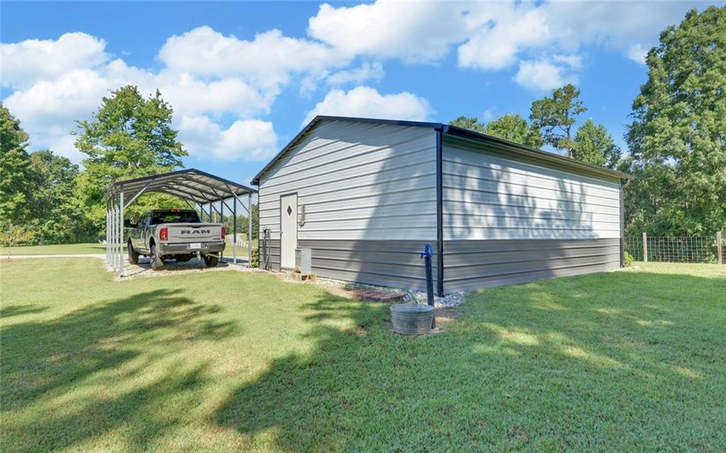 4264 Highway 105 Property Photo 13