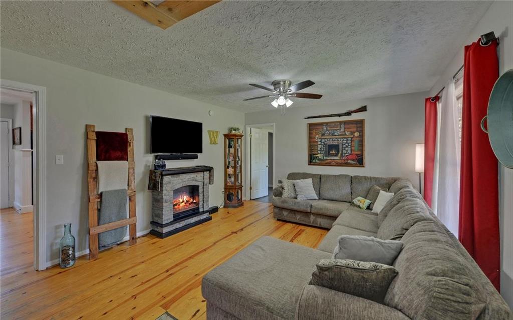 4264 Highway 105 Property Photo 33
