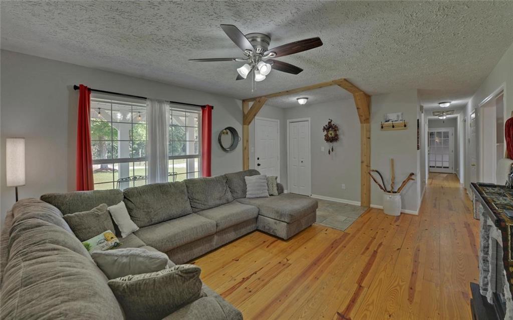 4264 Highway 105 Property Photo 35