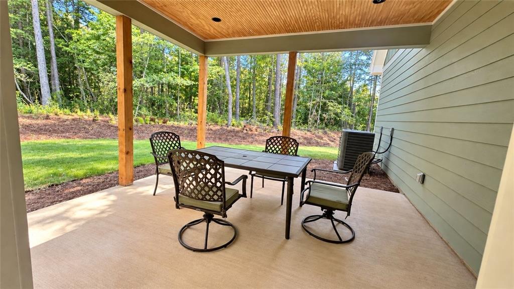 7947 Post Road Property Photo 16