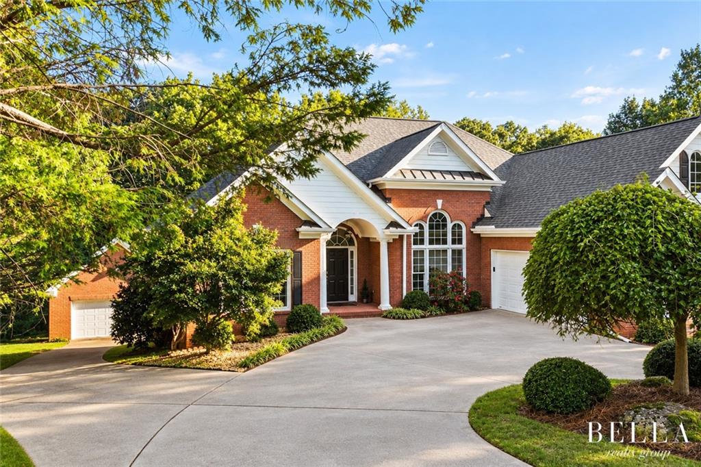 8645 Anchor On Lanier Court Property Photo 1