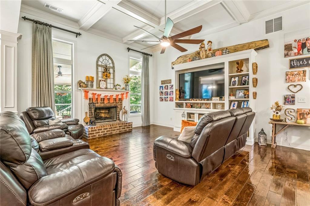 209 Thyme Leaf Way Property Photo 8