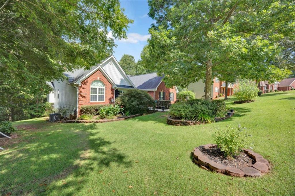 40 Woodcrest Avenue Property Photo 1