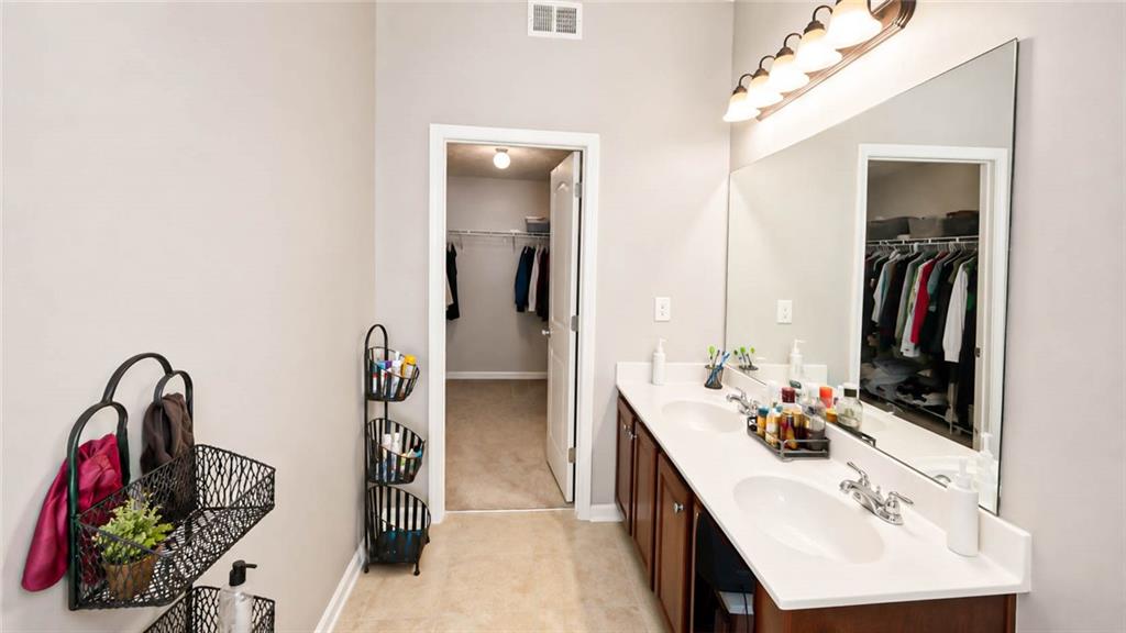 13158 Greywolf Lane Property Photo 12