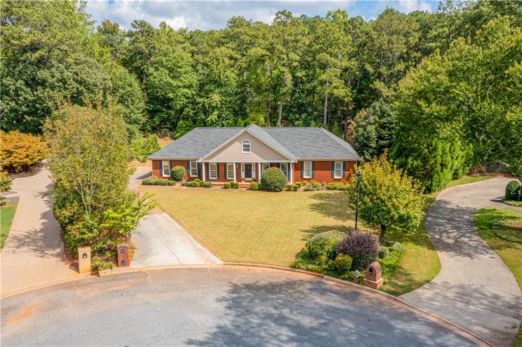 560 Saddle Crest Drive Property Photo 3
