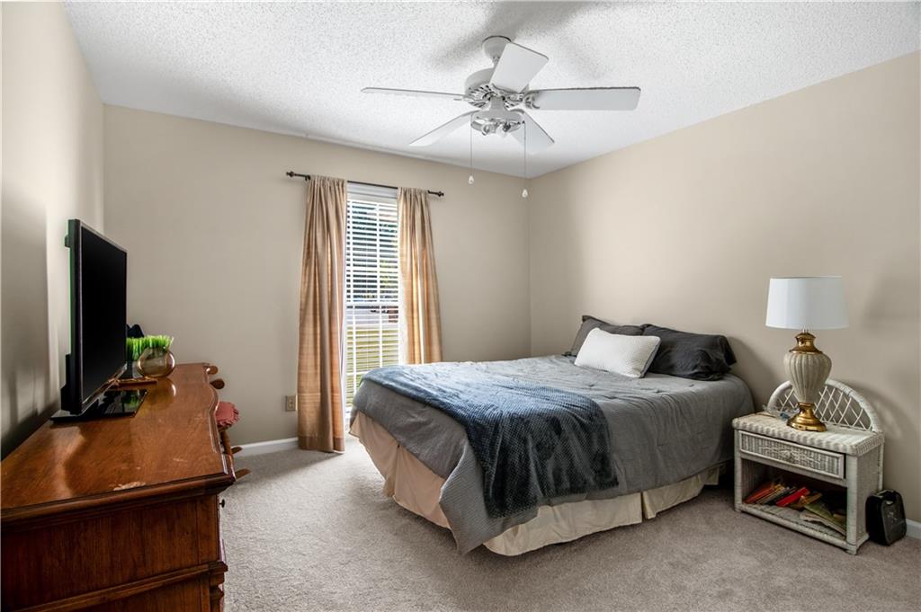 560 Saddle Crest Drive Property Photo 30