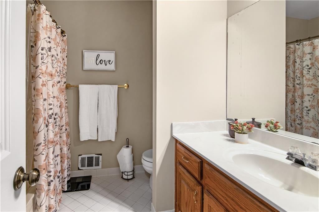 560 Saddle Crest Drive Property Photo 33