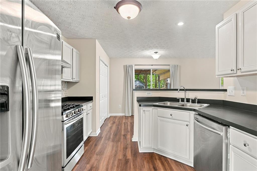 4458 High Gate Drive Nw Property Photo 7