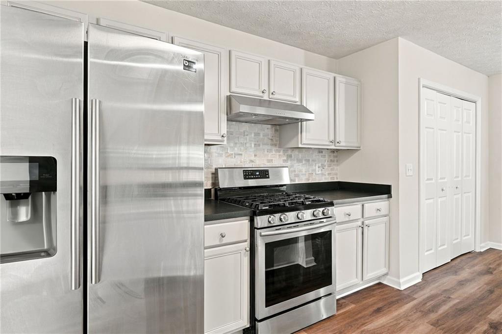 4458 High Gate Drive Nw Property Photo 11