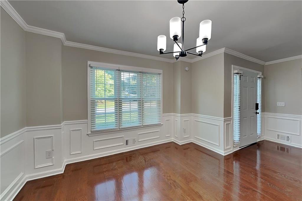 2798 Beddington Way Property Photo 8