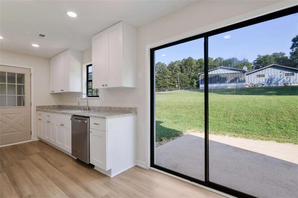 4068 Hunt Way Property Photo 3