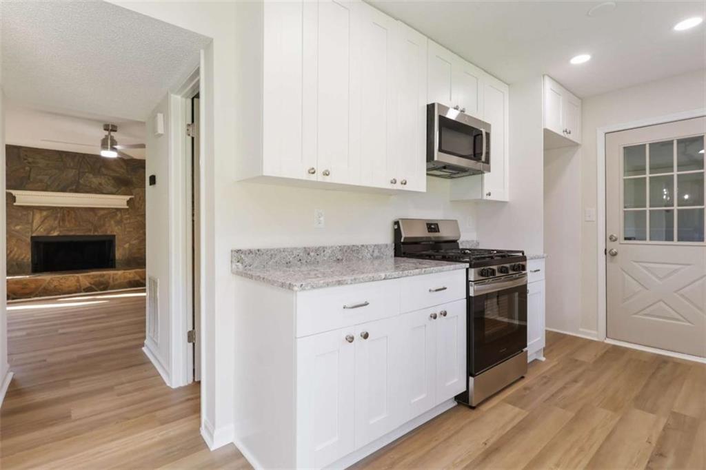 4068 Hunt Way Property Photo 4
