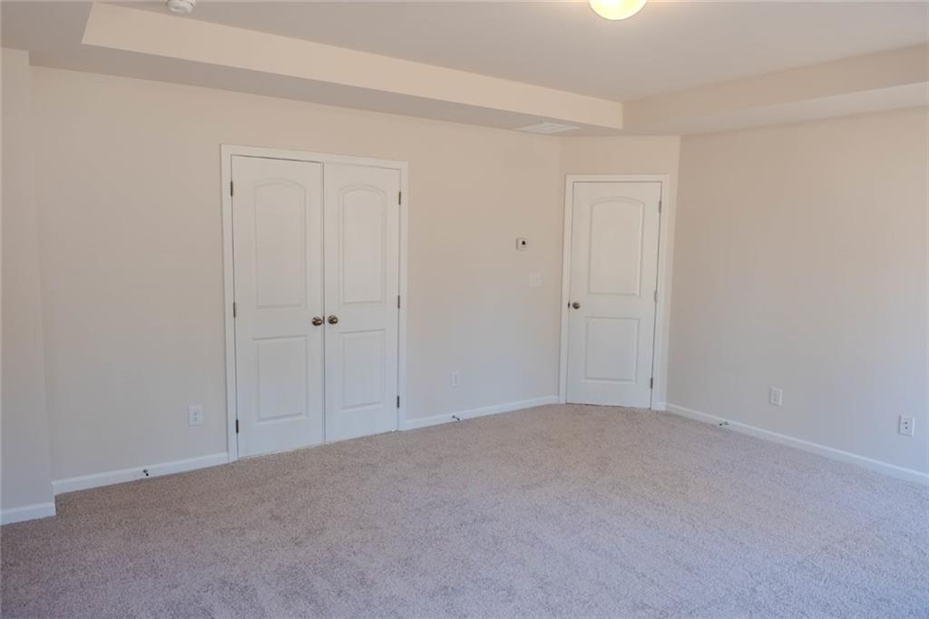 305 Bloomfield Circle Property Photo 5
