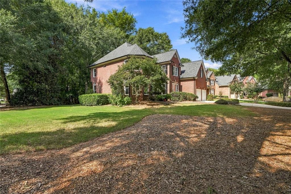 238 Rivergate Drive Property Photo 4