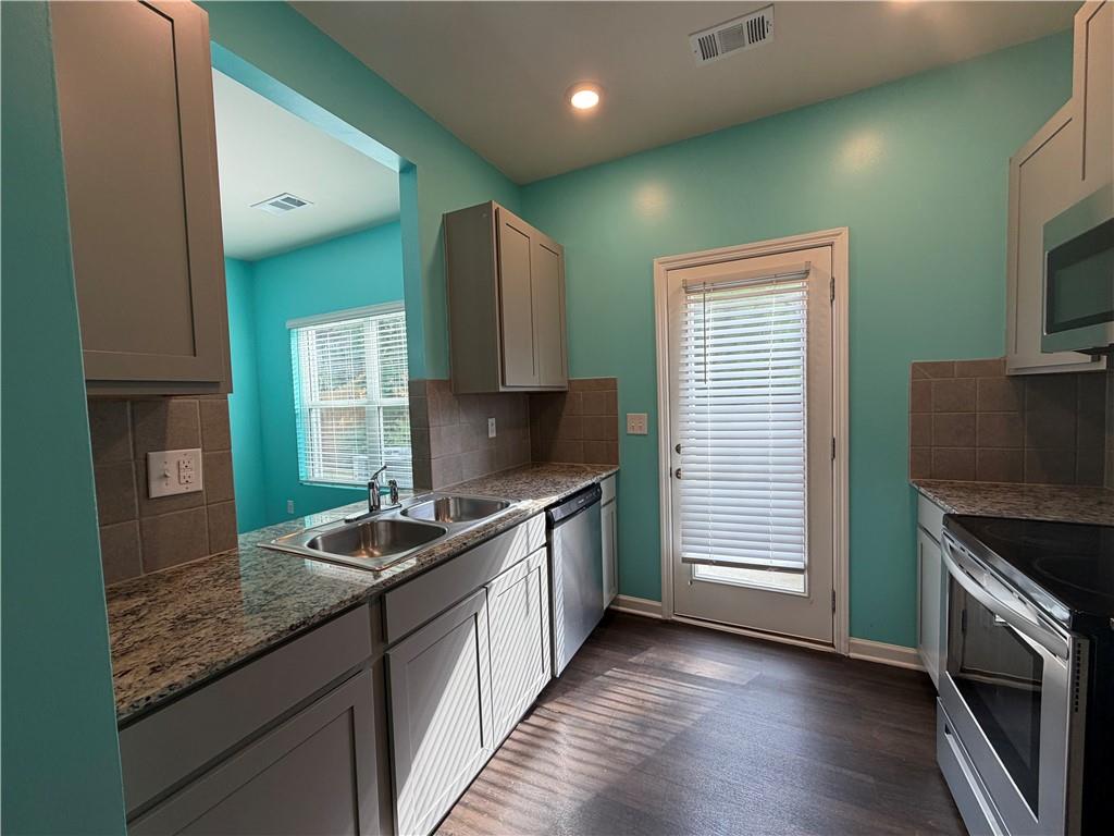 85 Chastain Circle Property Photo 4