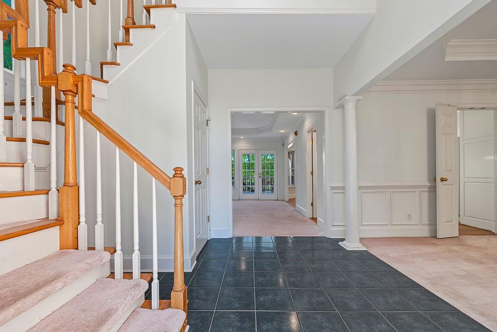 105 Monroe Drive Property Photo 3