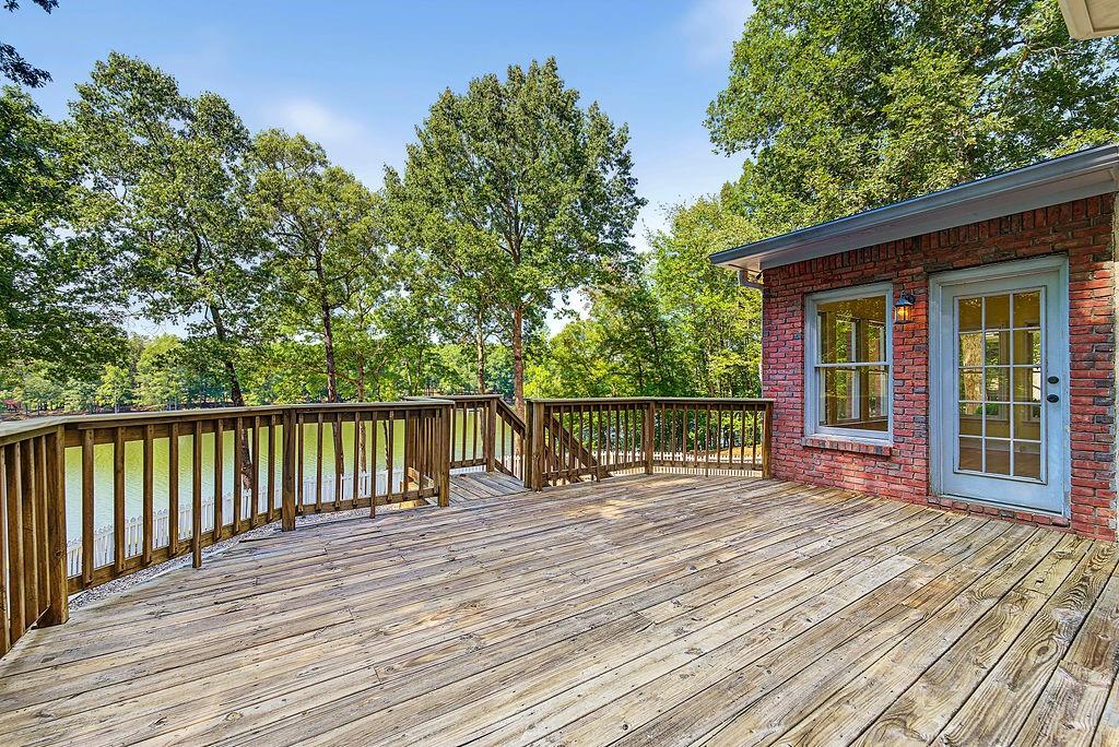 105 Monroe Drive Property Photo 33