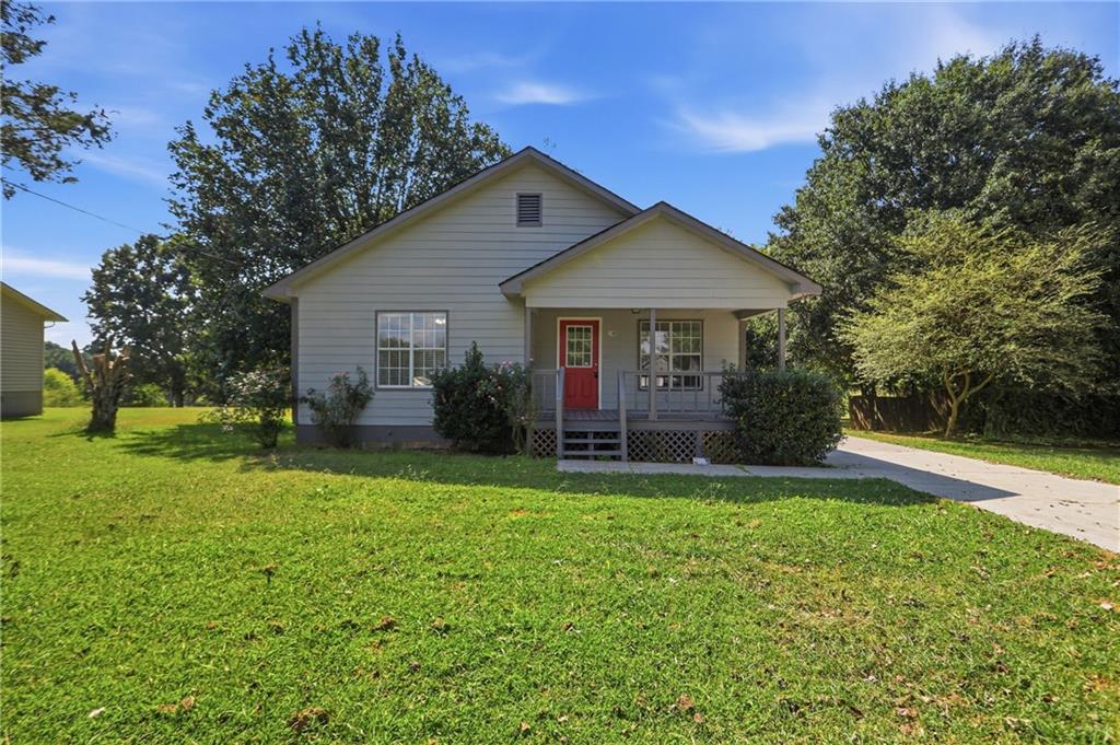 140 Triple D Drive Se Property Photo 1