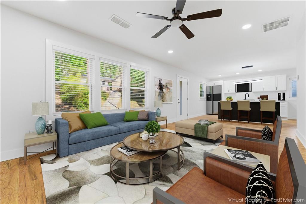 921 Hall Street Property Photo 1