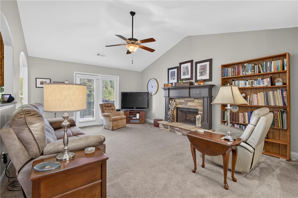 1690 Dillard Way Property Photo 8