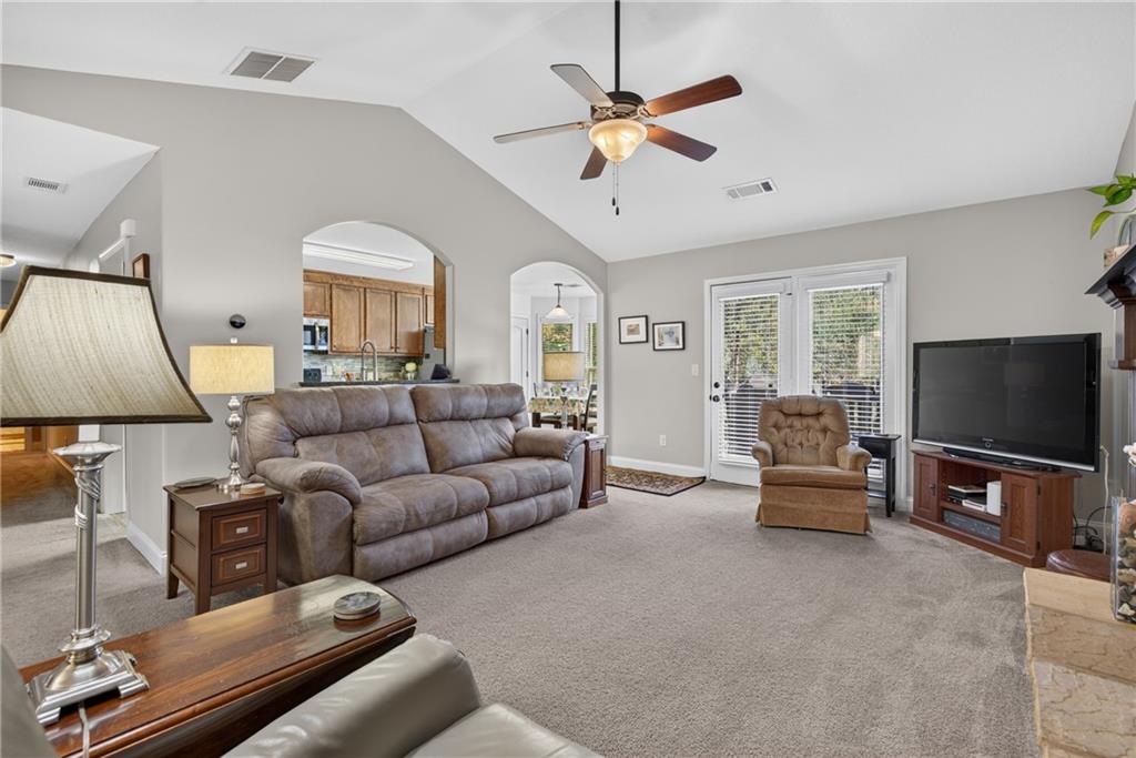 1690 Dillard Way Property Photo 10