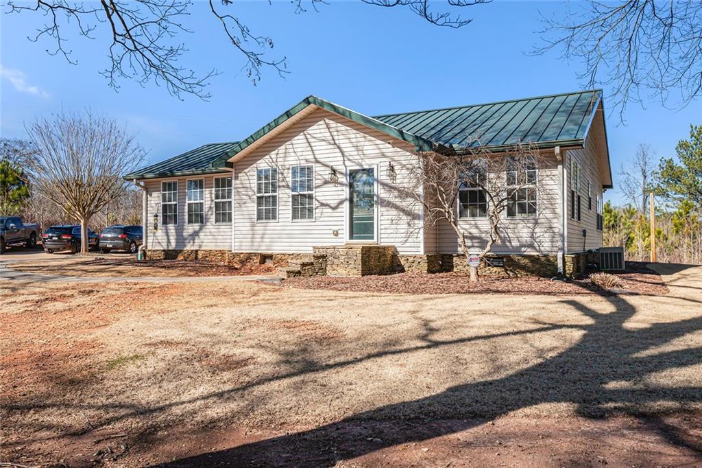 183 Scott Road Property Photo 1