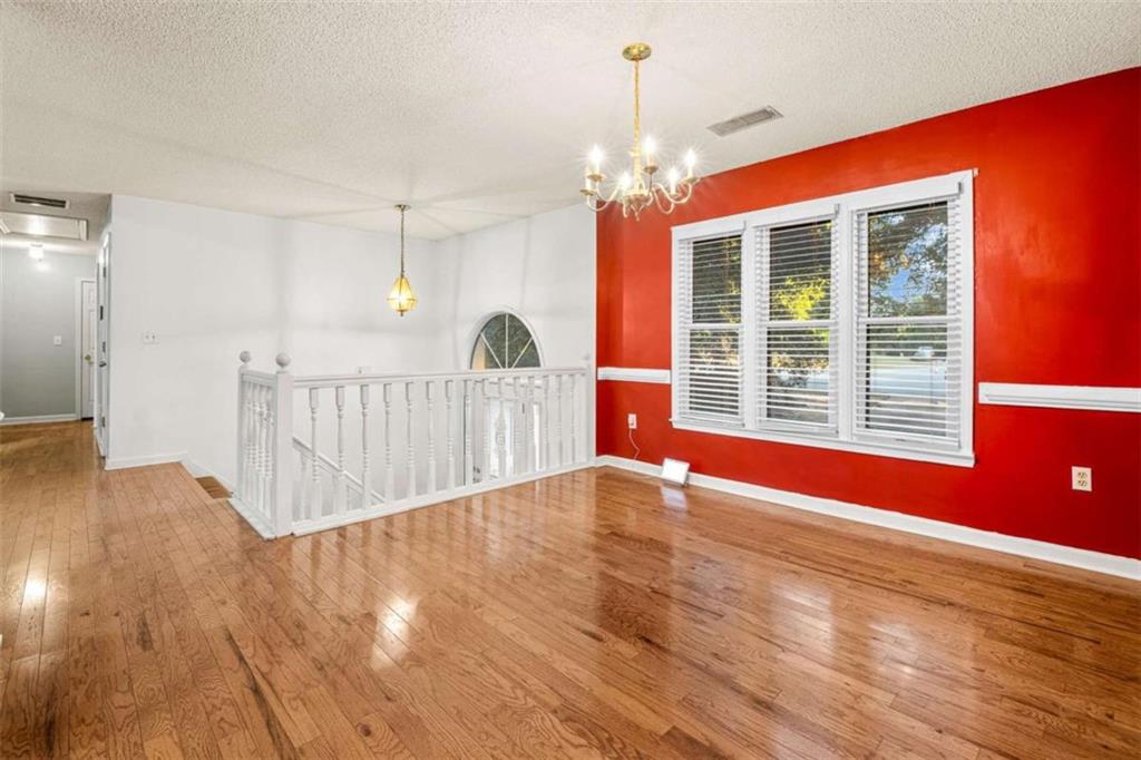 215 Somerset Drive Property Photo 6