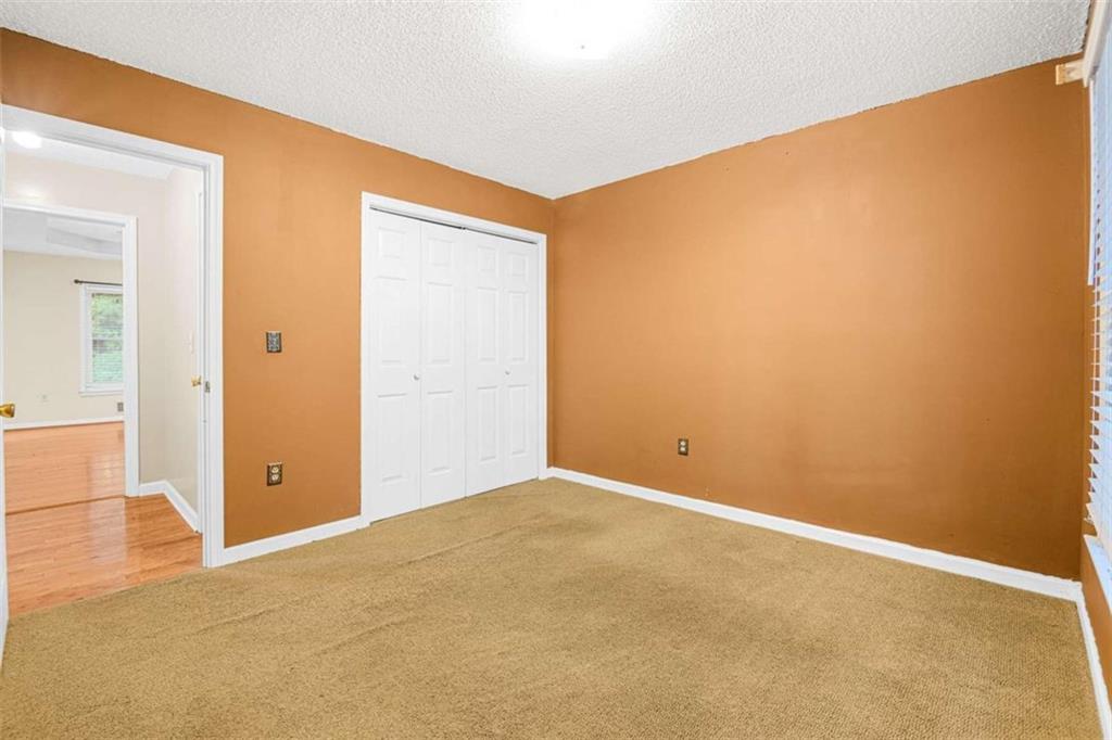 215 Somerset Drive Property Photo 15