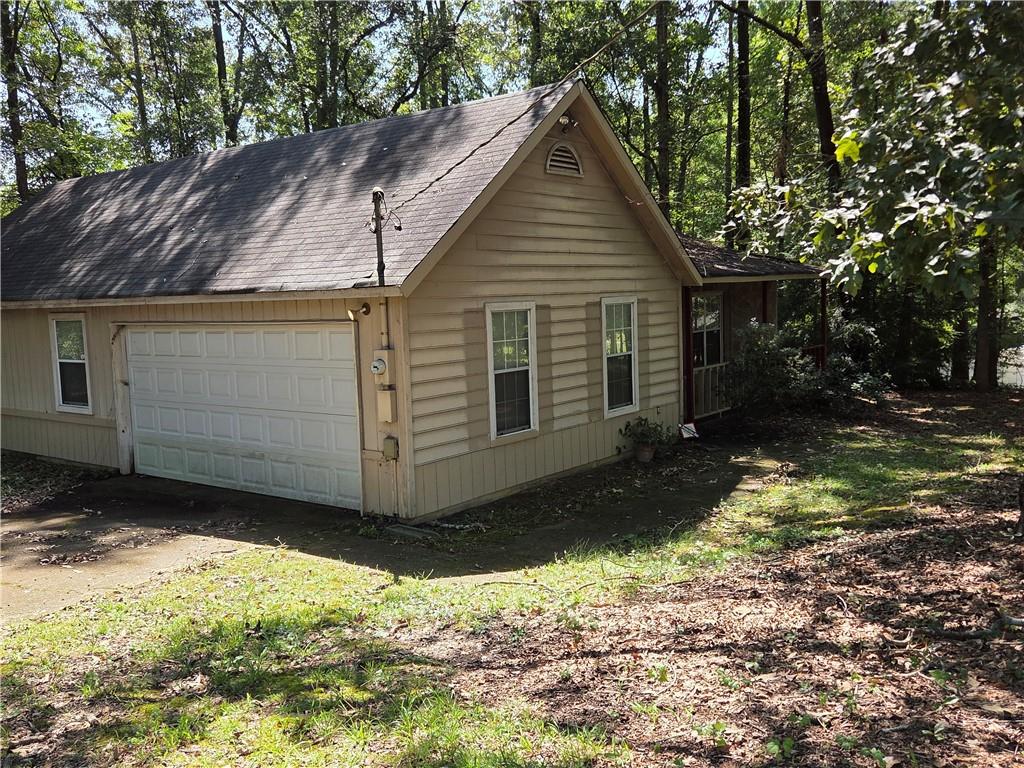 1916 Woods Court Property Photo 1
