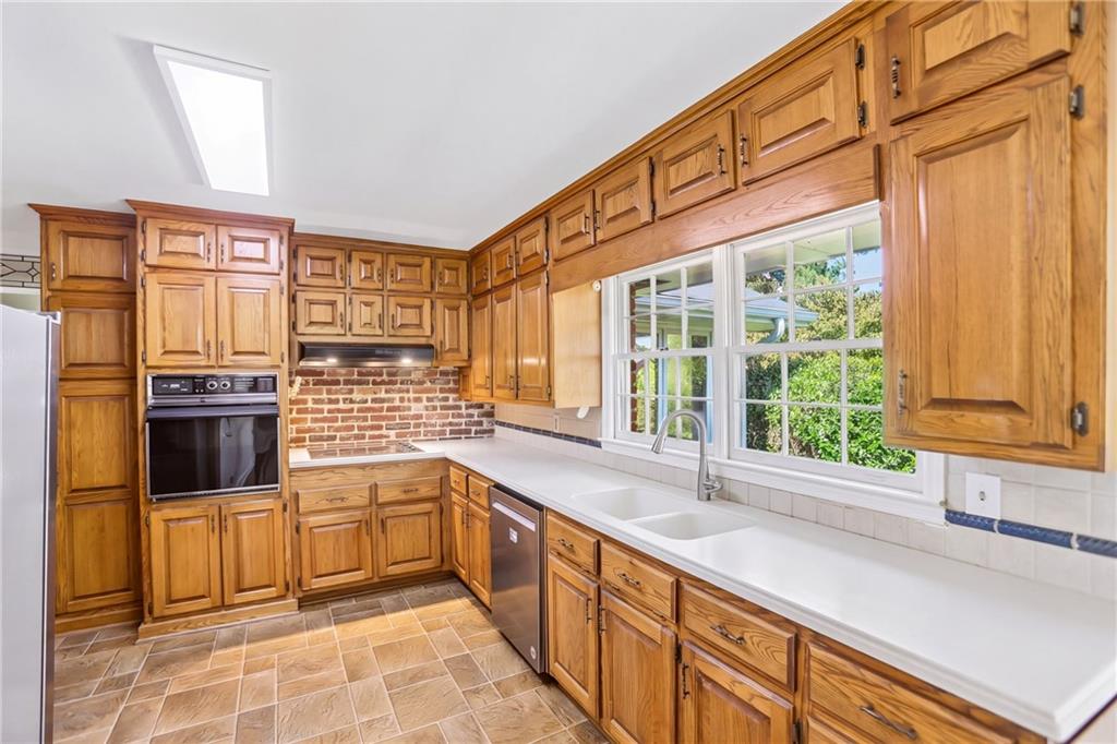 2186 Ingram Road Property Photo 2