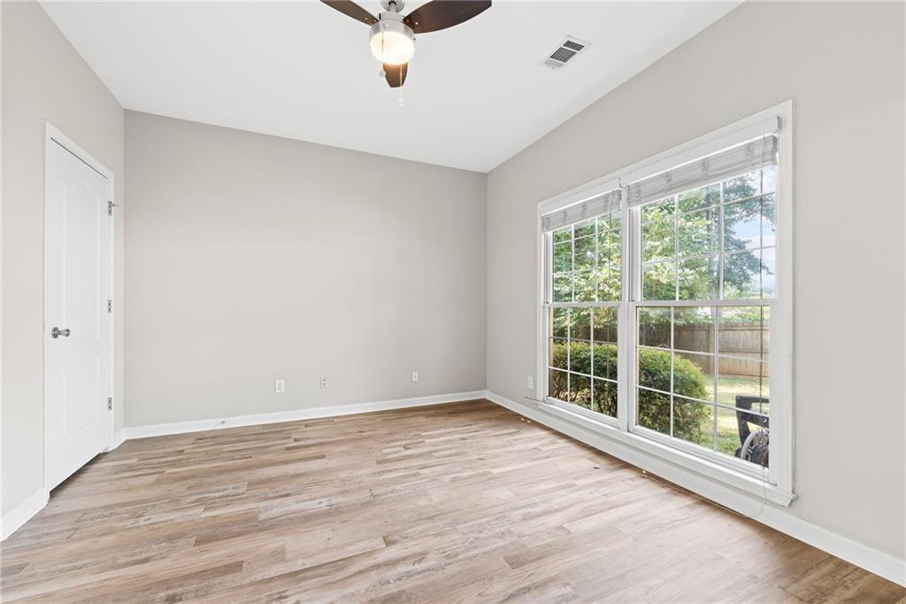 2878 Calhoun Square Property Photo 9