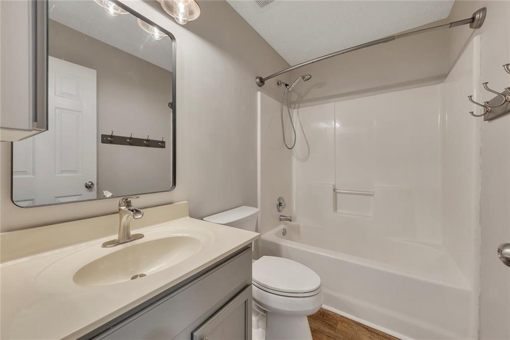334 Westminster Drive Property Photo 8