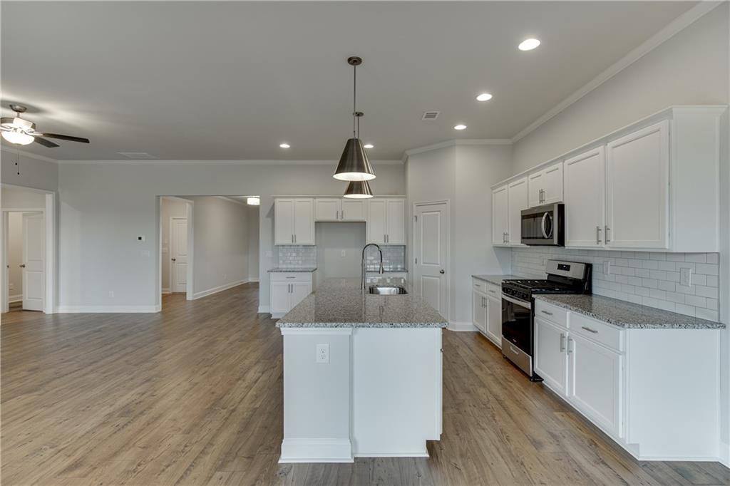 210 Oakdale Road Property Photo 15