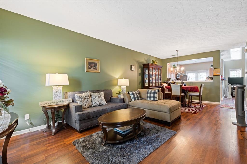 7841387 Property Photo 3