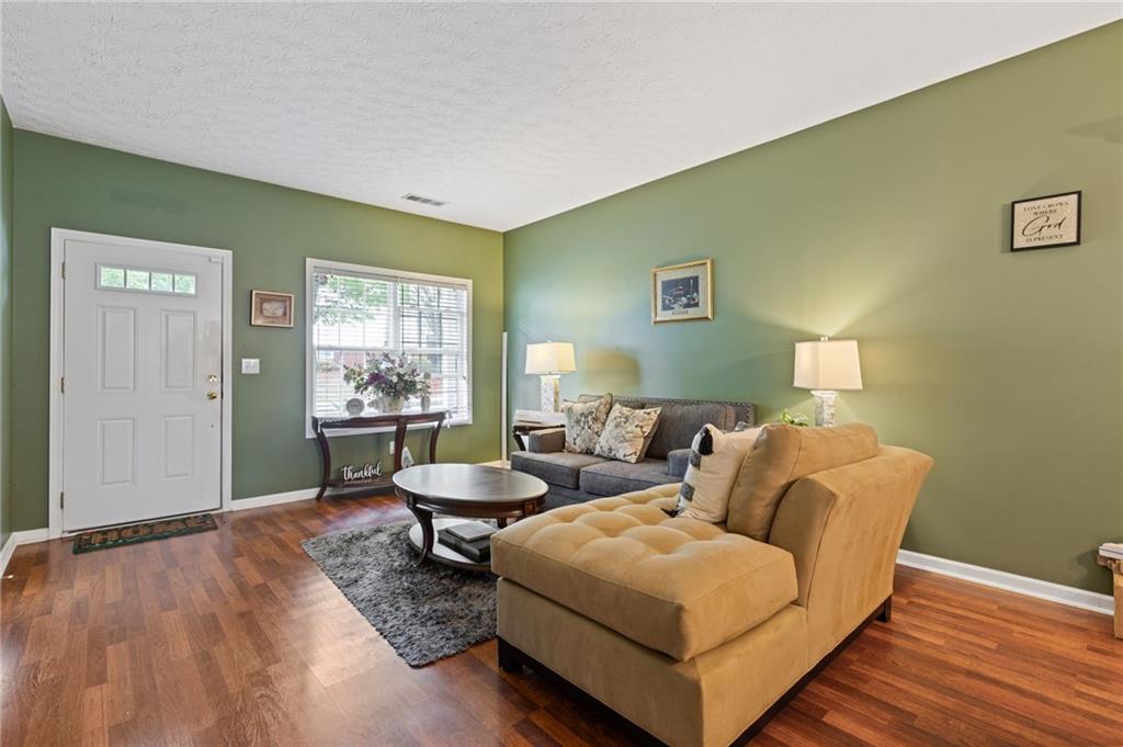 7841387 Property Photo 4