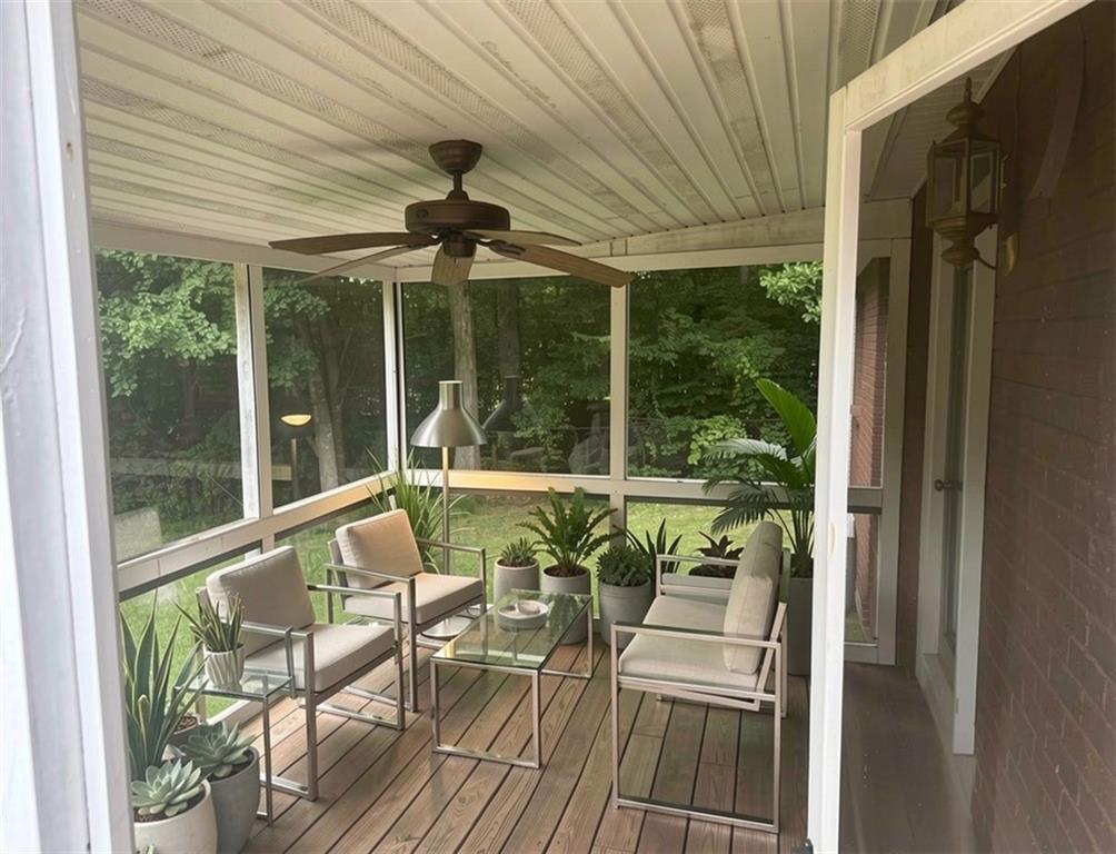349 Lakeridge Drive Property Photo 9