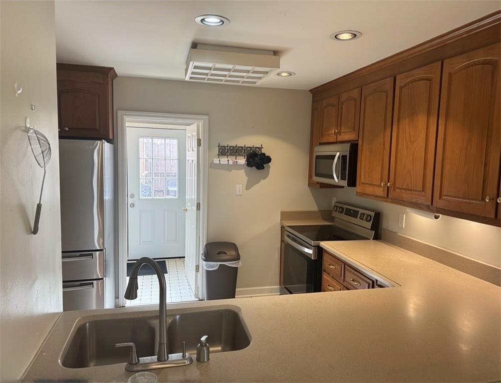 349 Lakeridge Drive Property Photo 24