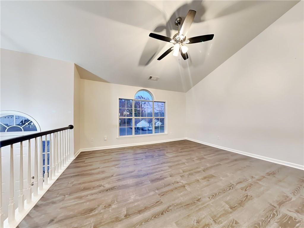 982 Forest Glen Property Photo 4