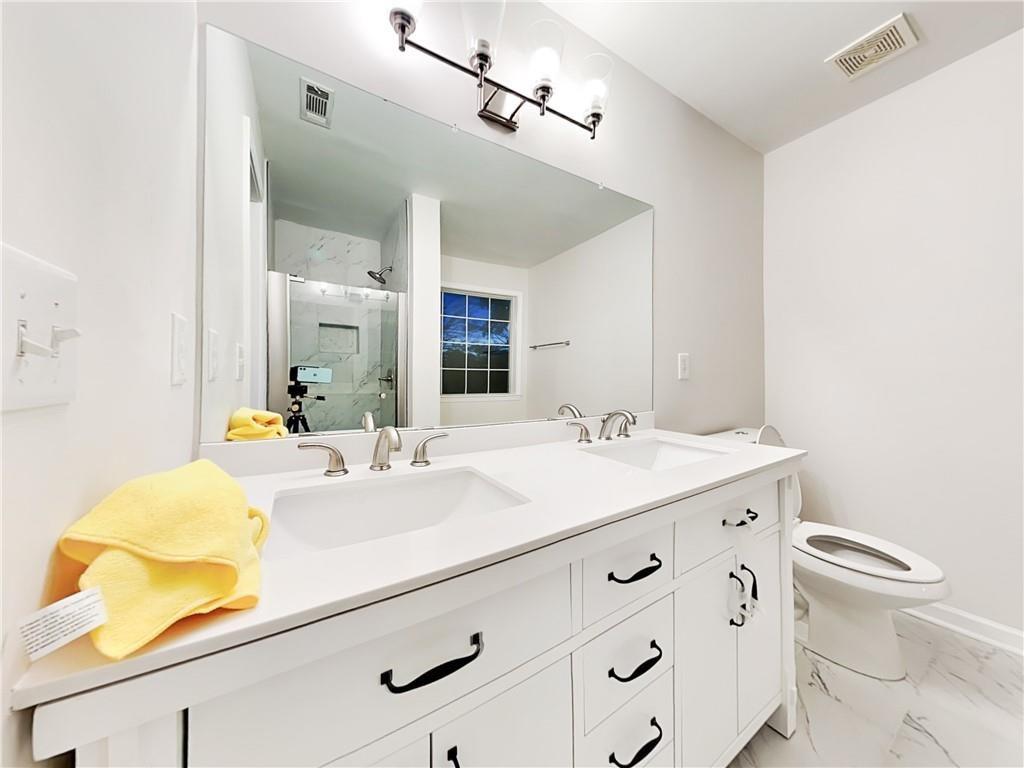 982 Forest Glen Property Photo 11