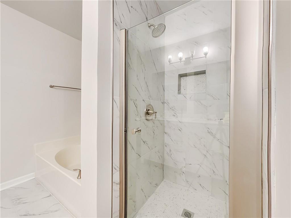 982 Forest Glen Property Photo 12